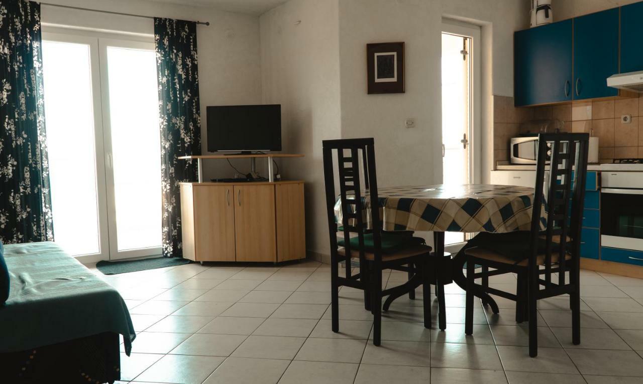 Njofra Banj Apartment Exterior photo